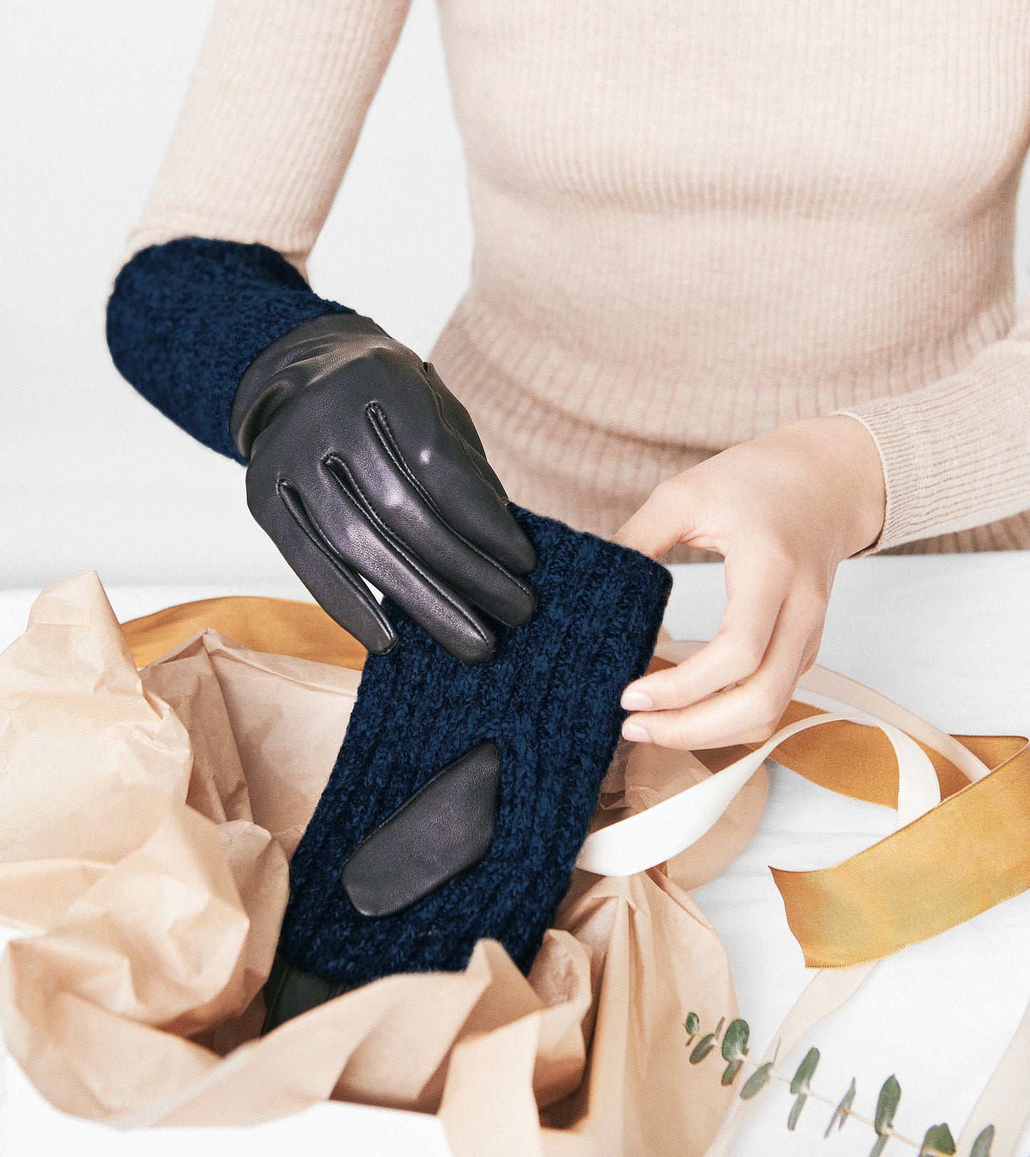 (LT115) Touch Tech Wood Smoke Overlay Women's Gloves