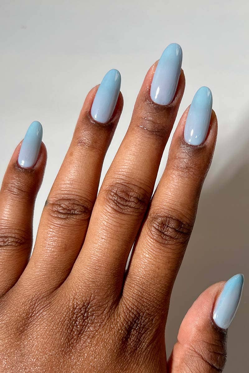 Bisou Bisou | Blue to Pink Thermal Mood Color-Changing Nail Polish