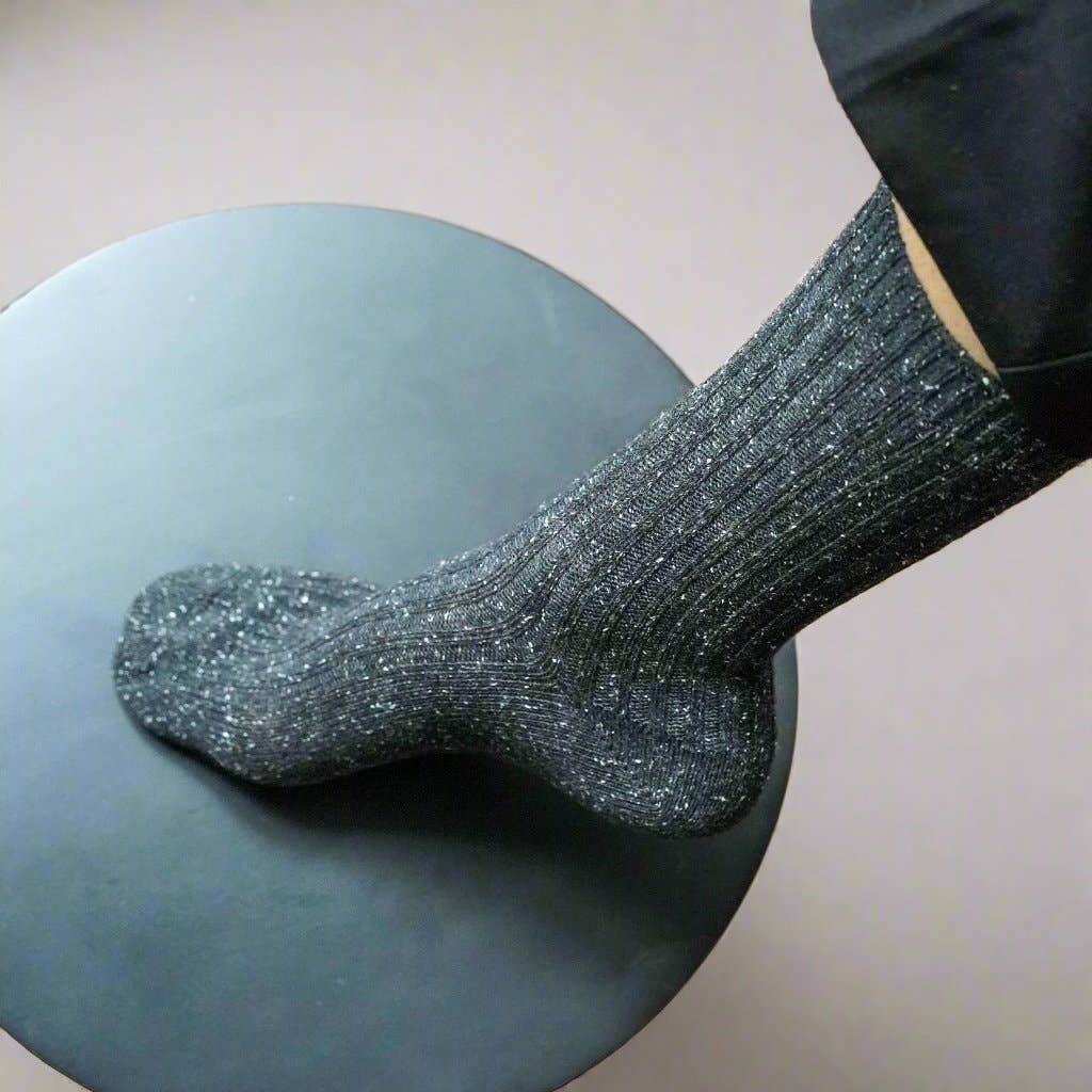 KLUE Silk and Wool DUST STAR socks | Black
