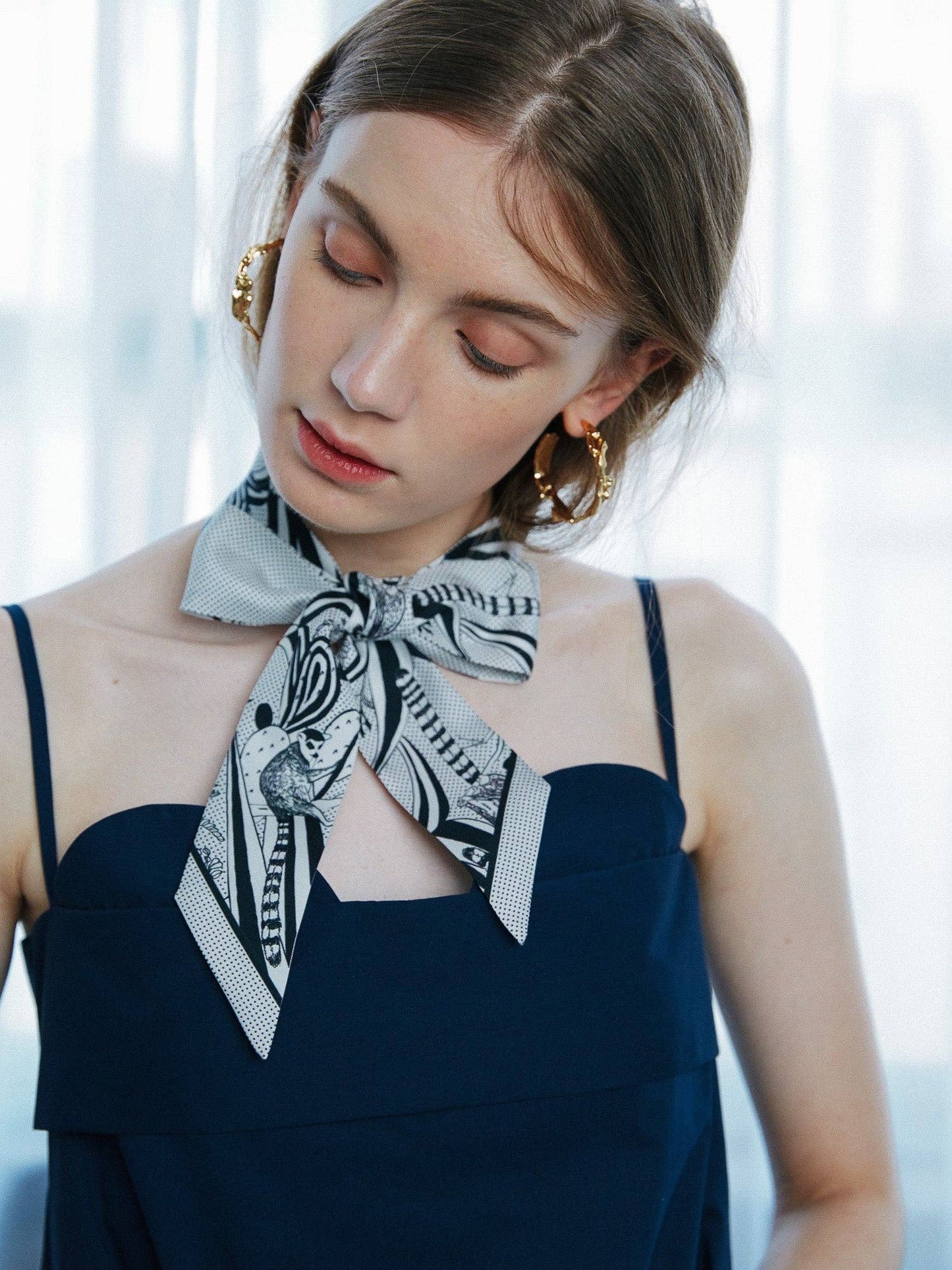 Madagascar Silk Skinny Scarf | Black & White