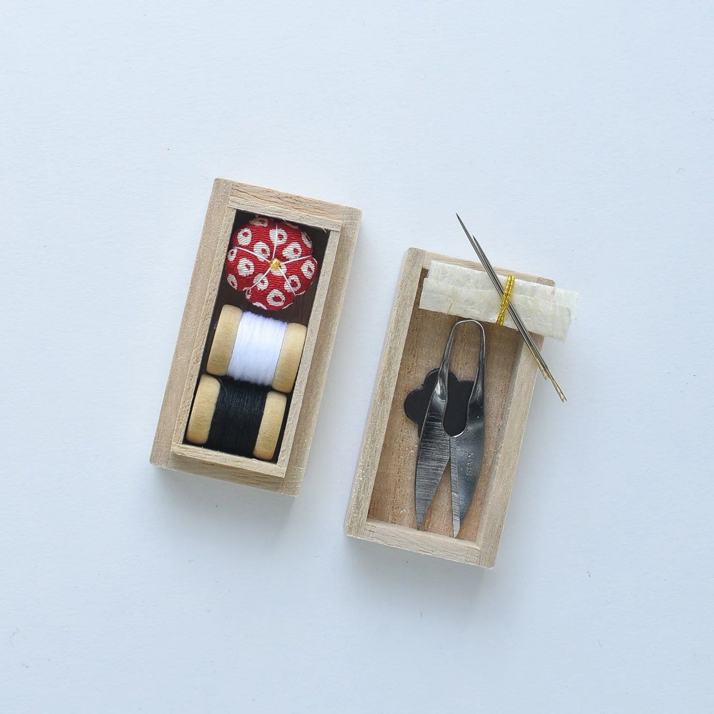 Mini Mending Kit by Hiro