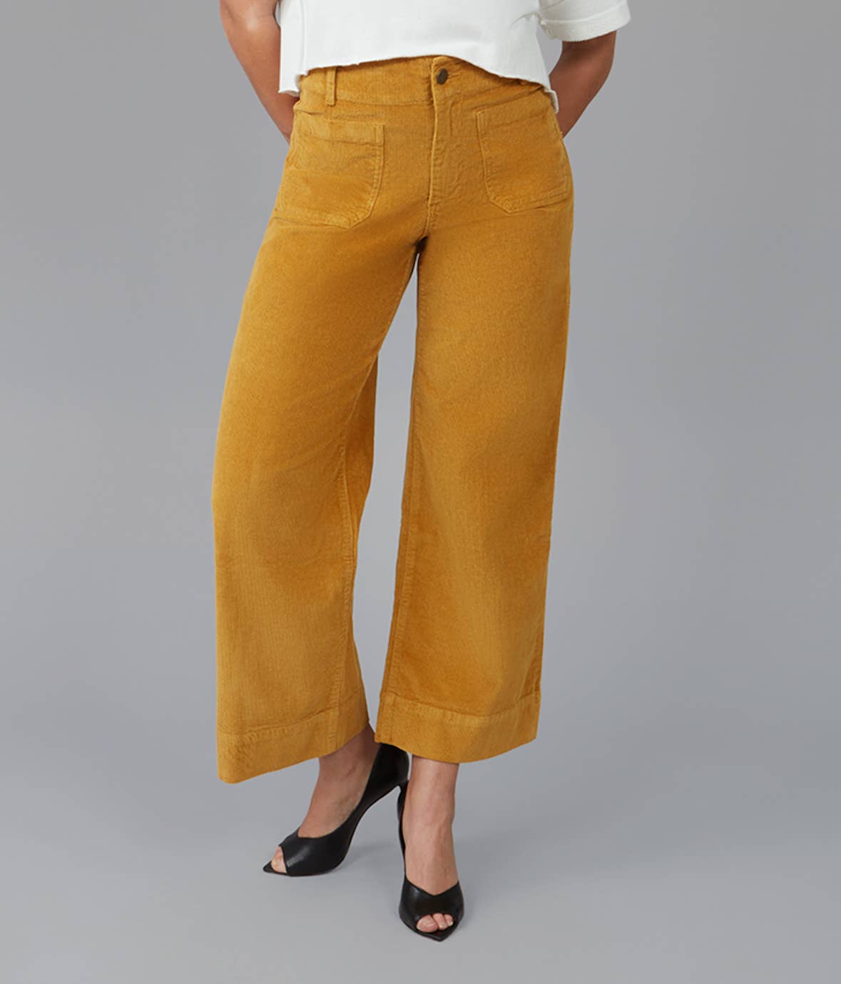 COLETTE Golden High Rise Wide Leg Jeans 30" Inseam